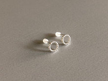 Lade das Bild in den Galerie-Viewer, Ohrring Kordeldesign | Gold & Silber