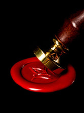 Lade das Bild in den Galerie-Viewer, TRINKFLASCHE VIA | IMPERIA. THE QUEEN