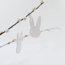 Lade das Bild in den Galerie-Viewer, Holzanhänger Hase im 8er Set