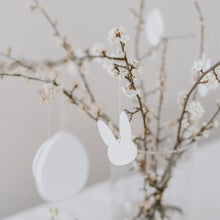 Lade das Bild in den Galerie-Viewer, Holzanhänger Hase im 8er Set